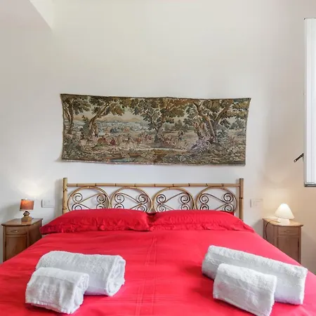 Guesthost - Cosy Flat With Garden And Parking Apartment Cernobbio