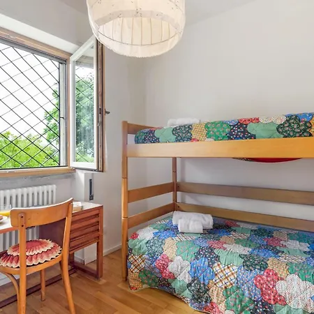 Cosy Flat With Garden And Parking