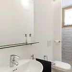 Apartment Guesthost - Cosy Flat With Garden And Parking