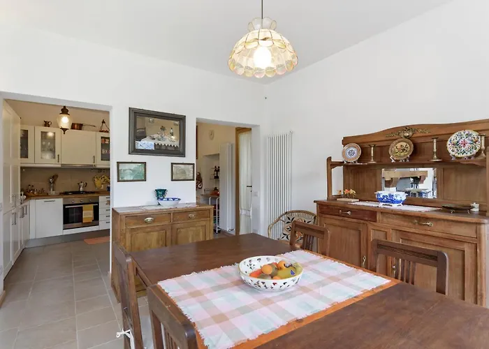 Cosy Flat With Garden And Parking Апартаменты Черноббио