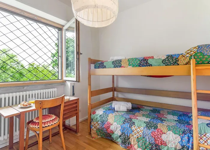 Cosy Flat With Garden And Parking