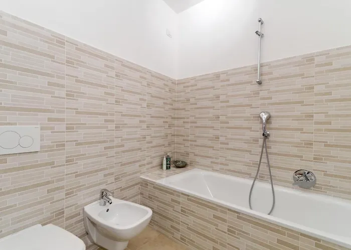 Lejlighed Cosy Flat With Garden And Parking